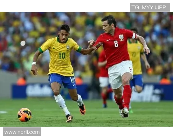 重庆隆鑫足球队球星阵容解析及关键球员表现分析